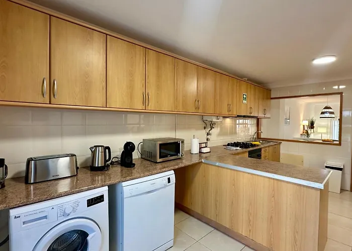 Дом отдыха Noly - Shared Pool - 8 Guests - Albufeira Албуфейра