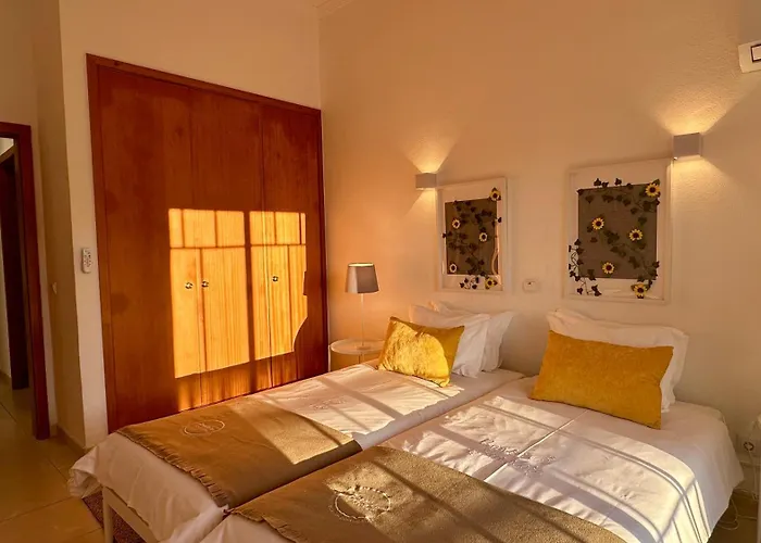 Noly - Shared Pool - 8 Guests - Albufeira Holiday home Albufeira
